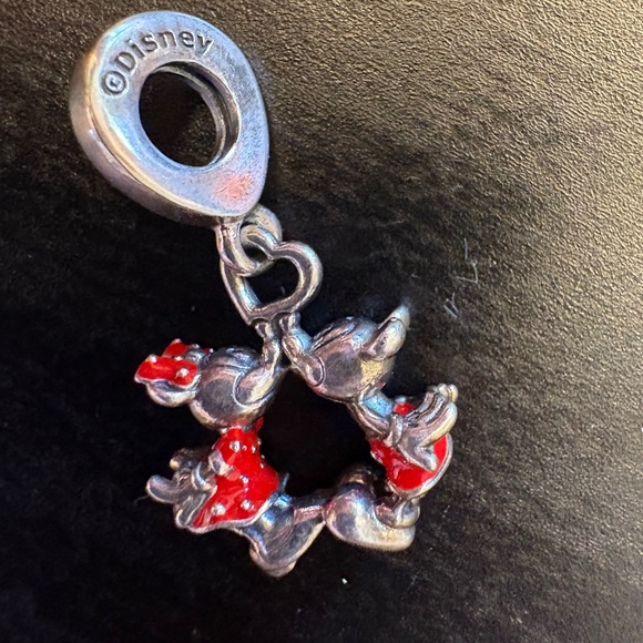 Disney Mickey Mouse & Minnie Mouse Kissing Dangle Charm - Picture 2 of 2